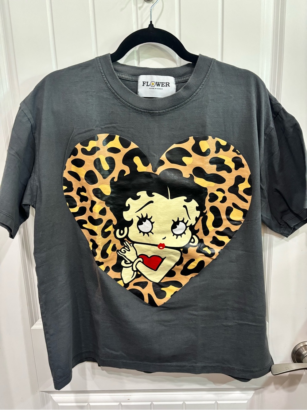 Flower Betty Boop Leopard Heart Graphic Tee - Charcoal